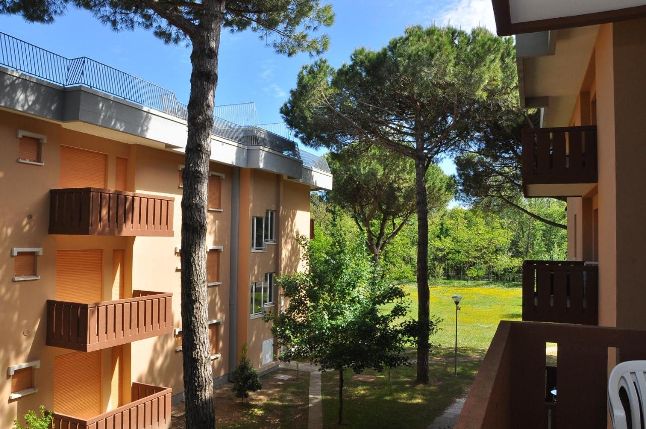 Condominio Corinzia Bibione Kültér fotó